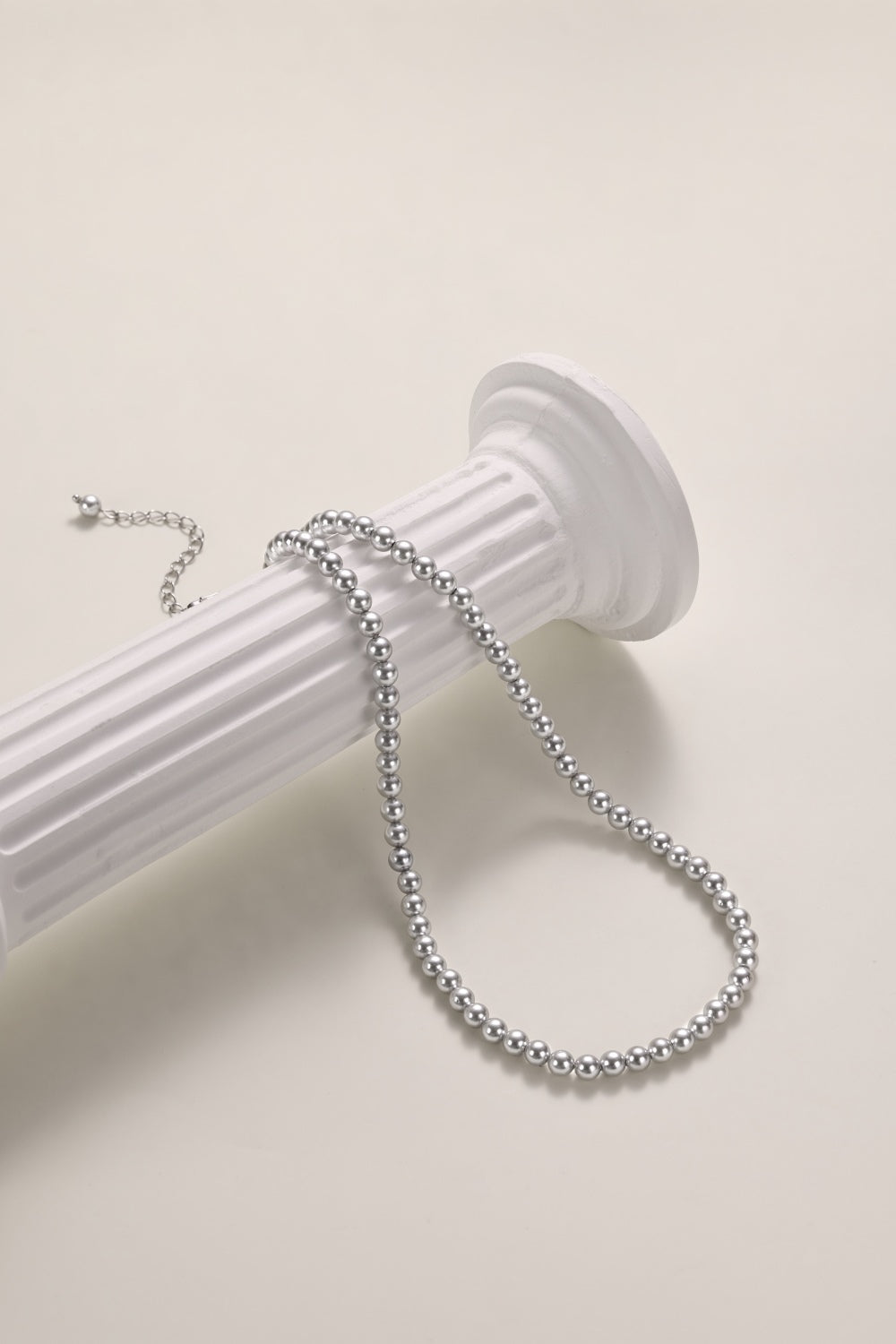 Timeless Pearl Elegance – Double-Strand Choker Necklace