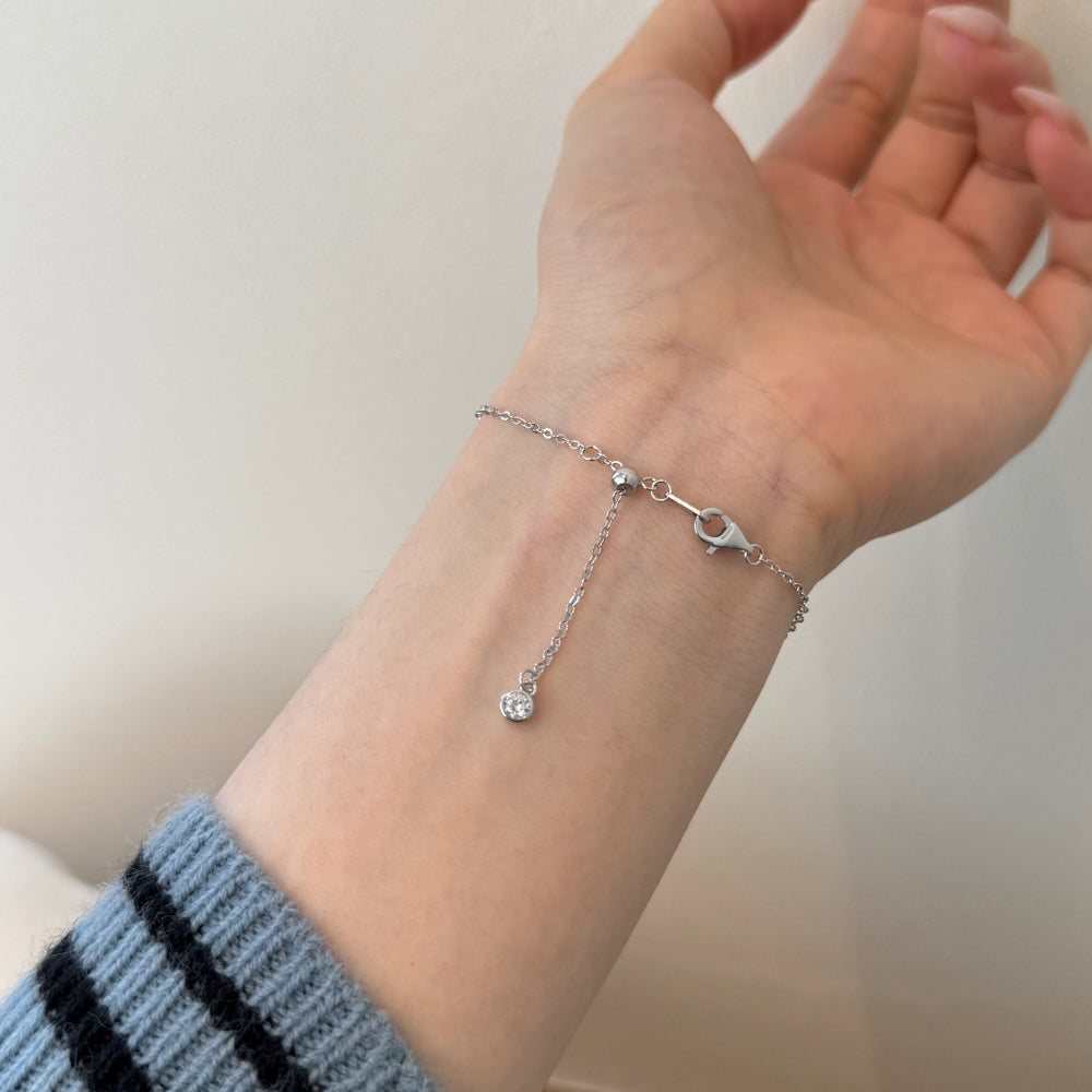 "Flutter Lightly" Dainty Butterfly Bracelet β¨