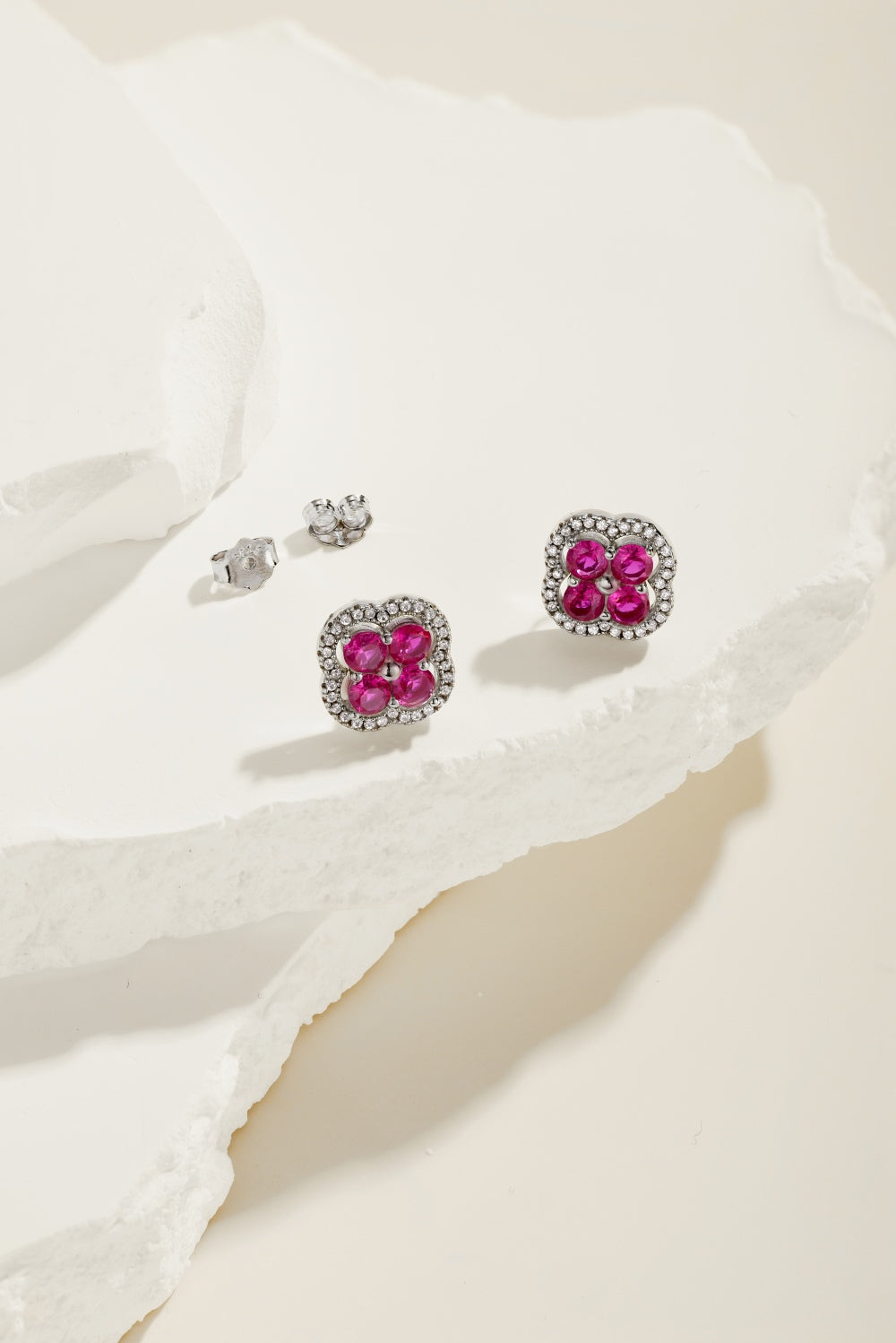 💕✨ “Rosette Radiance” Pink Crystal Studs 🌸