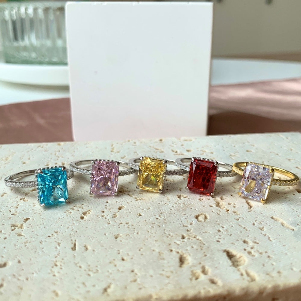 "Scarlet Flame" Radiant-Cut Birthstone Ring 🔥❤️