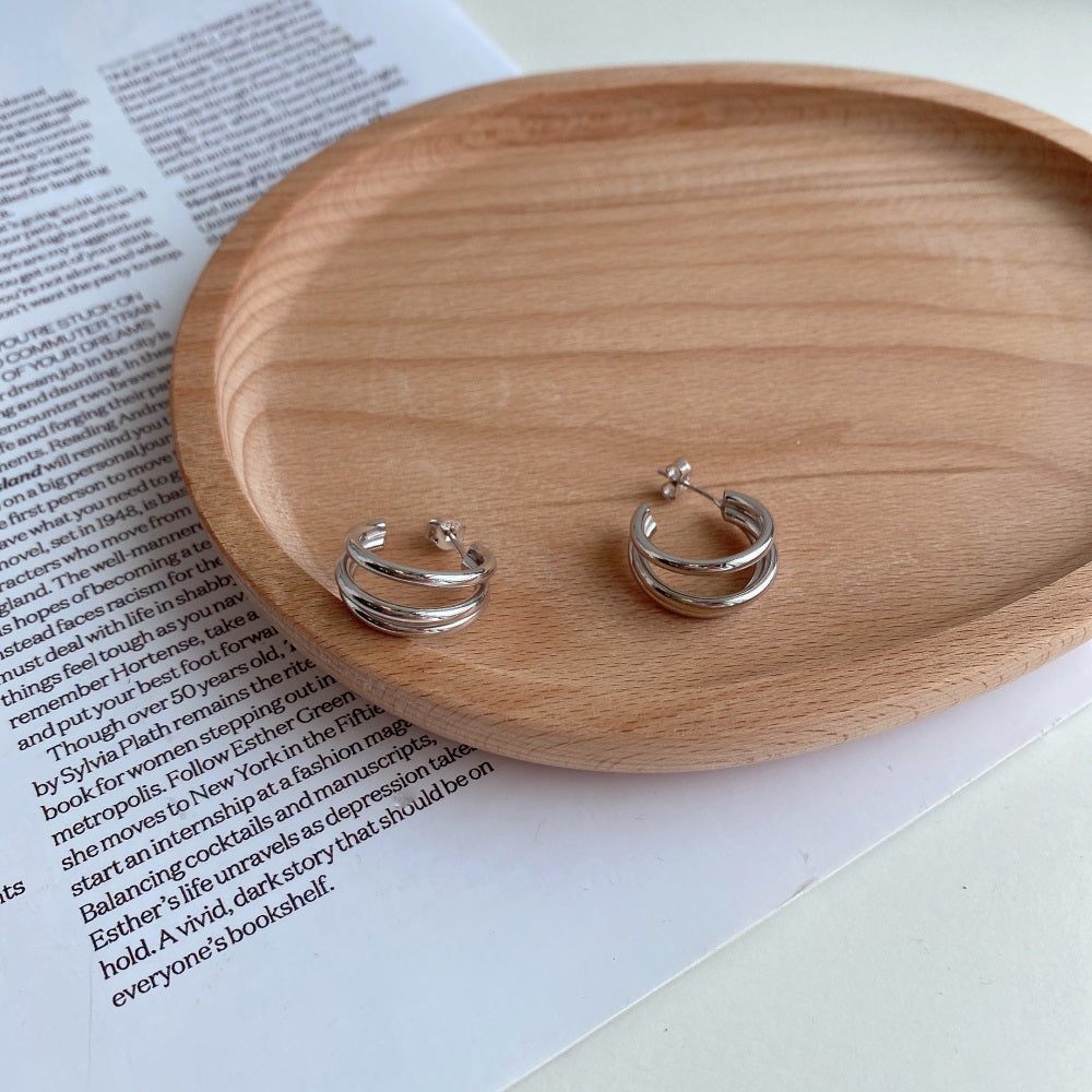 β¨ Triple Twist Silver Hoop Earrings β Bold. Chic. Timeless. π€