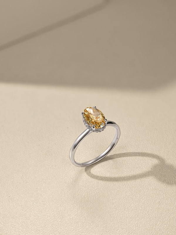 "Golden Gleam" Oval-Cut Yellow Stone Ring βοΈβ¨