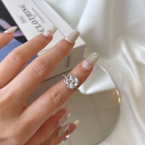 β¨ Cushion-Cut Moissanite Solitaire Ring β Classic Radiance Collection π