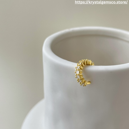 "Gleam Curve" Gold Crystal Ear Cuff ✨