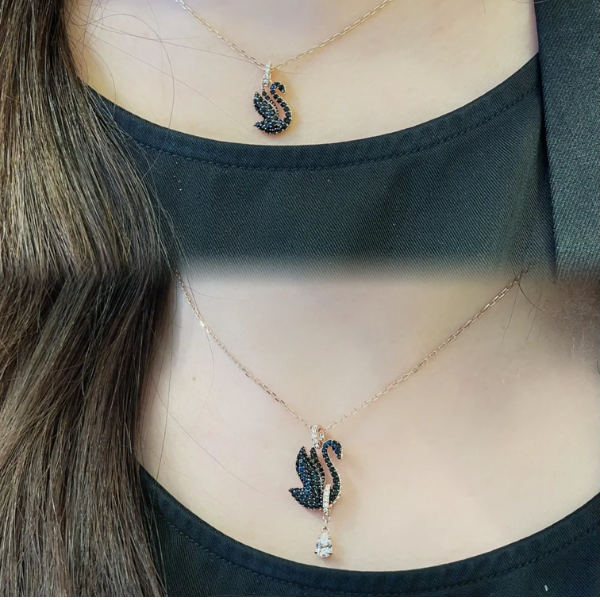 🦢✨ “Graceful Gaze” Swan Pendant Necklace