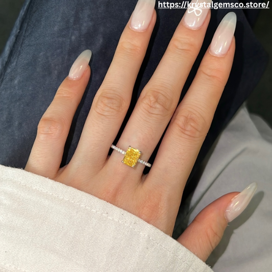 "Golden Glow" Radiant Cut Birthstone Ring 💛✨