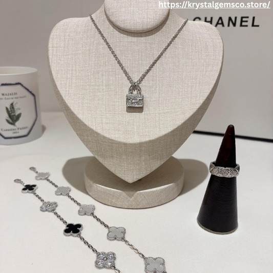 ✨ Chic Lock Pendant Jewelry Set – Silver Luxe Edition 💎
