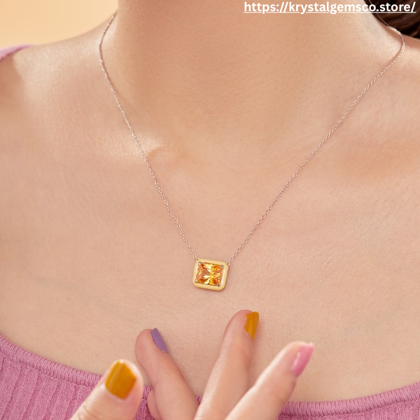 🌞💫 Golden Glow Pendant Necklace