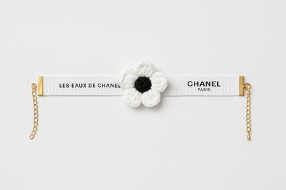 Luxury Floral Ribbon Pet Choker – Designer-Inspired Cat & Dog Collar