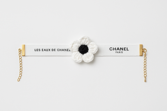 Luxury Floral Ribbon Pet Choker – Designer-Inspired Cat & Dog Collar