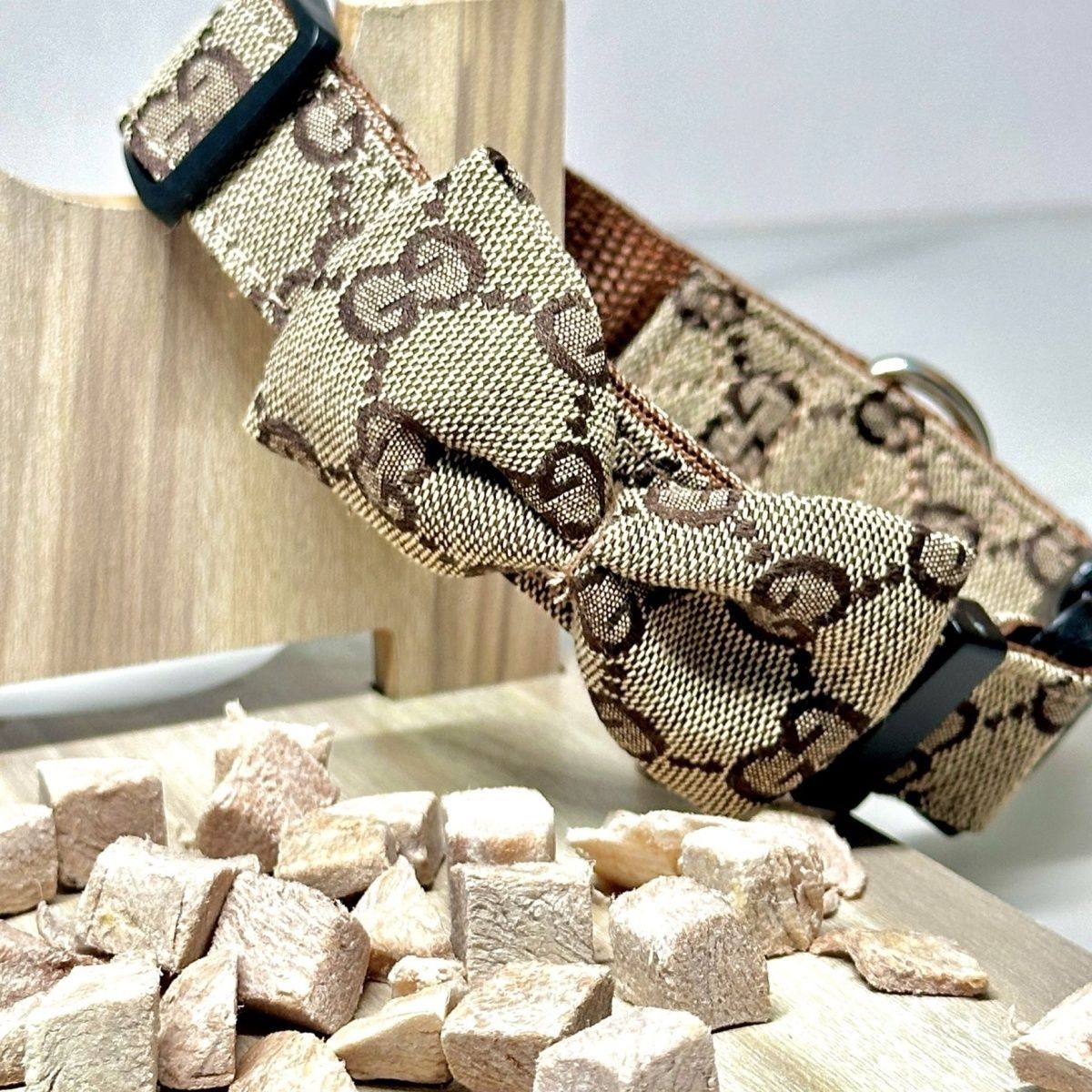 Luxury Bowtie Pet Collars – Designer-Inspired Adjustable Dog & Cat Accessories