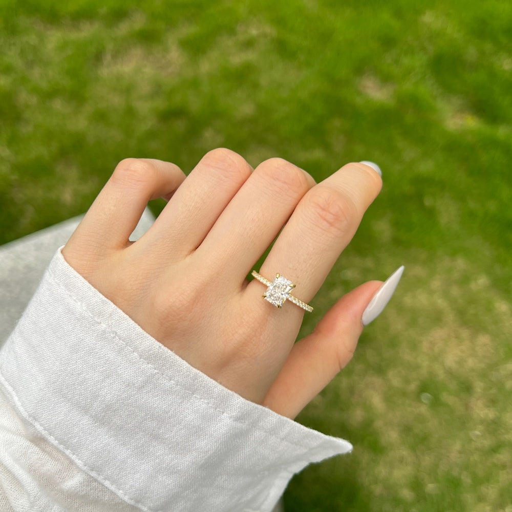 "Golden Radiance" Radiant-Cut Solitaire Ring ✨💫