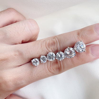 “Celeste” Solitaire Radiance Studs ✨