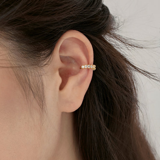 "Gleam Curve" Gold Crystal Ear Cuff ✨