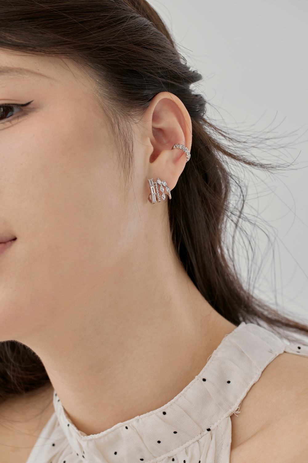 "Luna Bezel" Gold Crystal Ear Cuff ✨