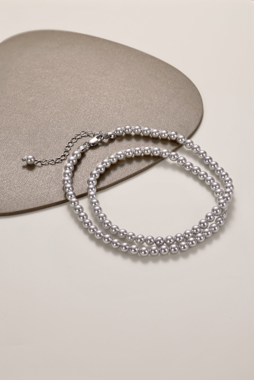 Timeless Pearl Elegance – Double-Strand Choker Necklace