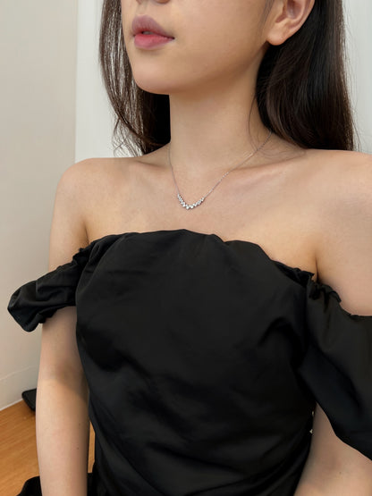 ✨ Diamond-Cut Chevron Necklace – Elegant V-Shaped Sparkle 💎