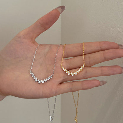 ✨ Diamond-Cut Chevron Necklace – Elegant V-Shaped Sparkle 💎