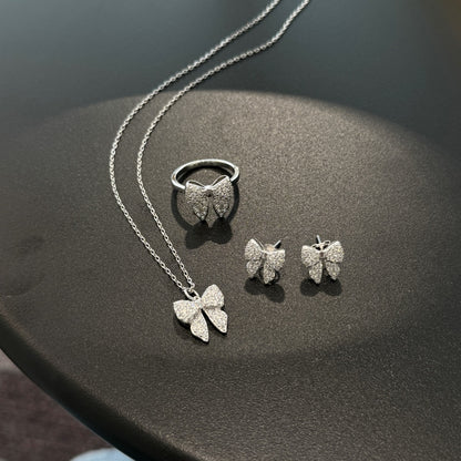 🦋✨ Dainty Pave Butterfly Pendant Necklace – Sparkle in Flight ✨🦋