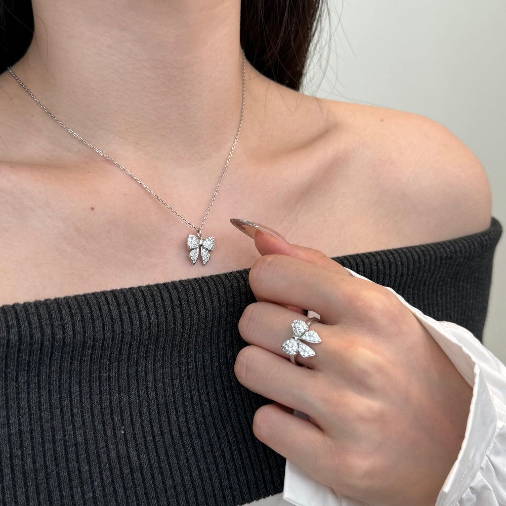🦋✨ Dainty Pave Butterfly Pendant Necklace – Sparkle in Flight ✨🦋