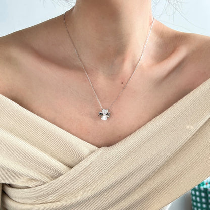 Elegant Silver Clover Pendant Necklace 🌸✨