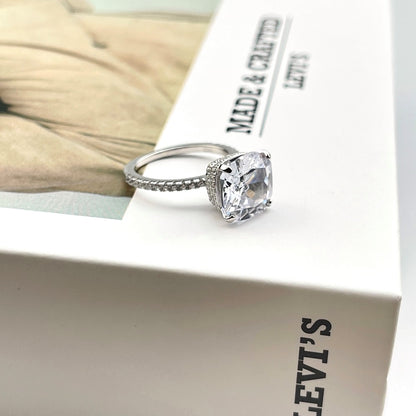 ✨ Cushion-Cut Moissanite Solitaire Ring – Classic Radiance Collection 💍