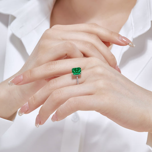 "Emerald Envy" Radiant-Cut Birthstone Ring 💚✨