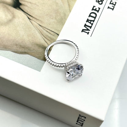 ✨ Cushion-Cut Moissanite Solitaire Ring – Classic Radiance Collection 💍