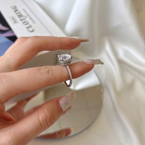 ✨ Cushion-Cut Moissanite Solitaire Ring – Classic Radiance Collection 💍