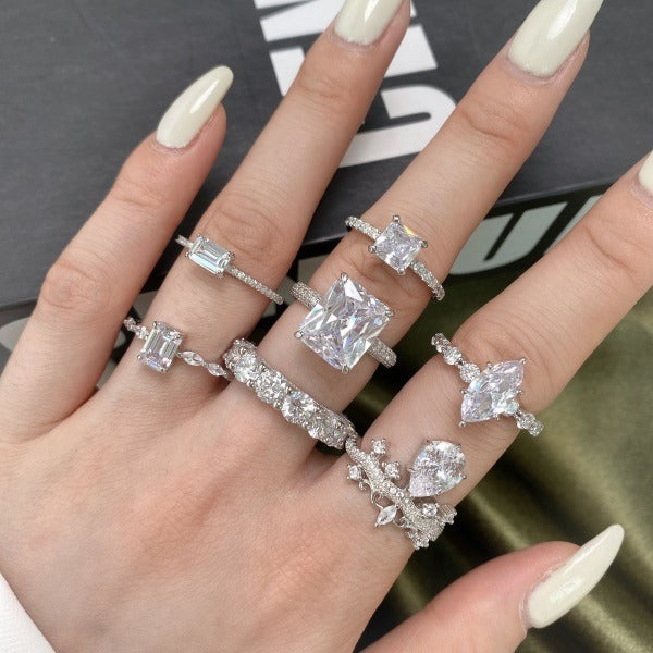 👑 Royal Teardrop Moissanite Crown Ring 💍