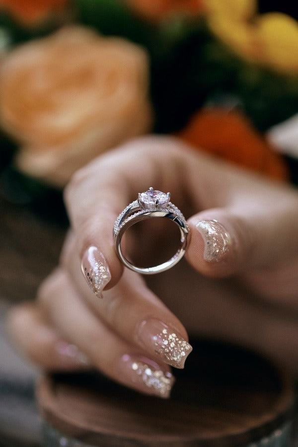 Radiant Halo Split Shank Moissanite Wedding Ring:  💍
