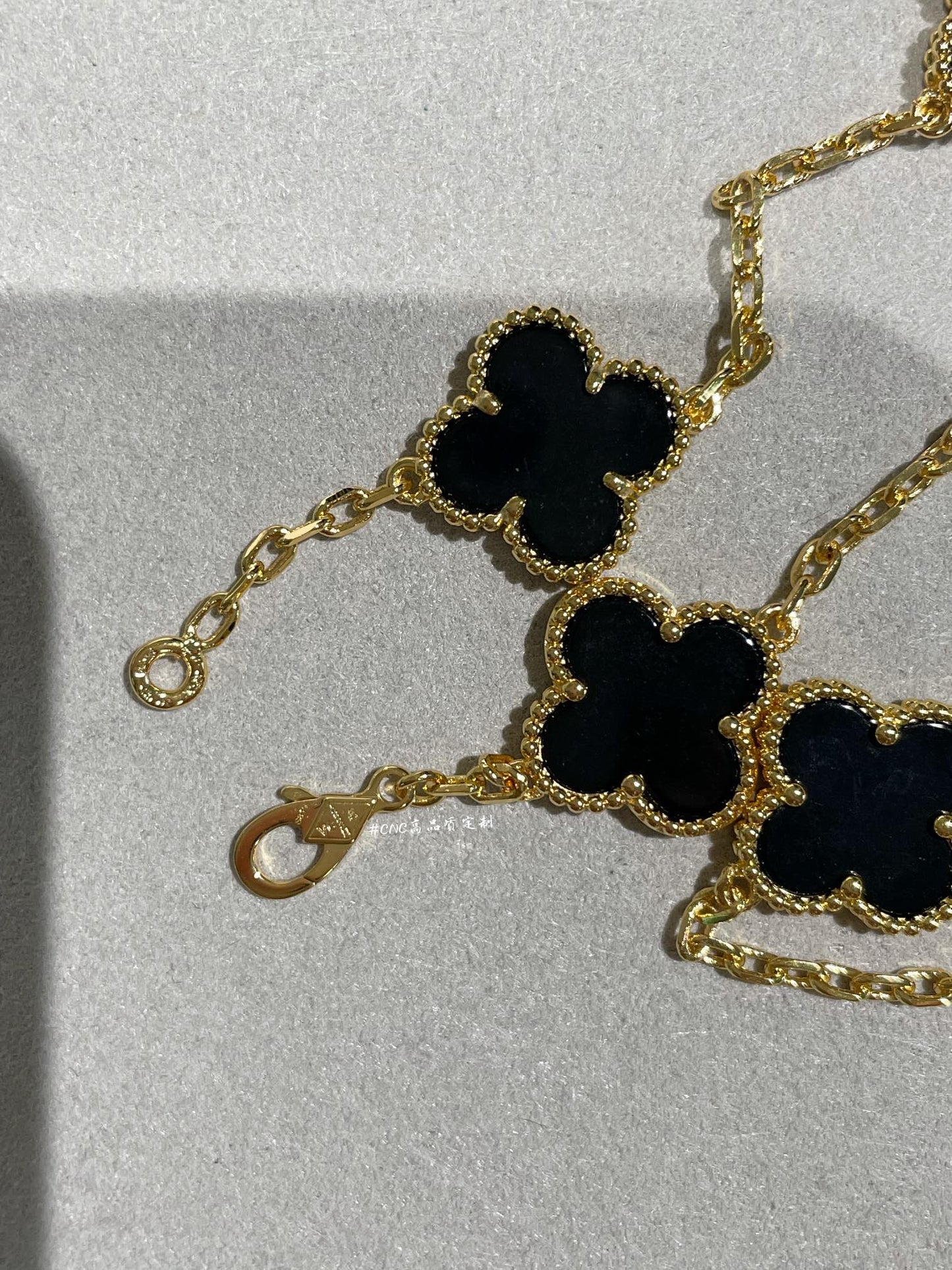 ❤️ Lux Red Clover Charm Necklace – Inspired by Van Cleef & Arpels ❤️
