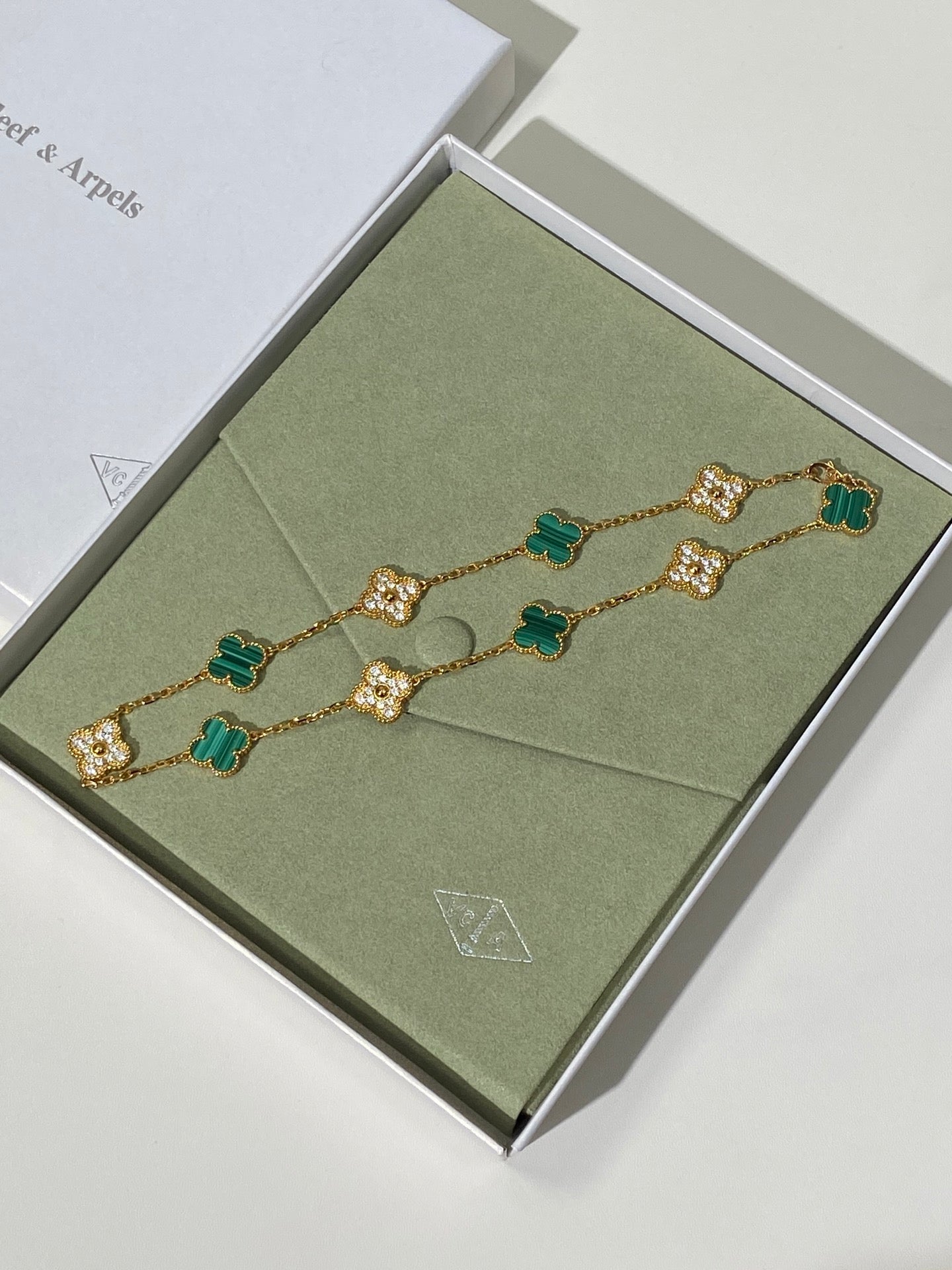 Elegant Clover Malachite & Diamond-Inspired Necklace – 18k Gold Plated