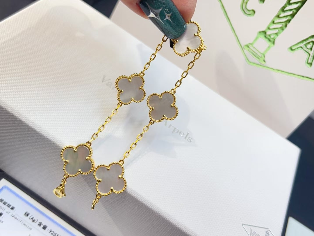 ✨ Golden Luxe Clover Bracelet – White Mother of Pearl Radiance 🍀