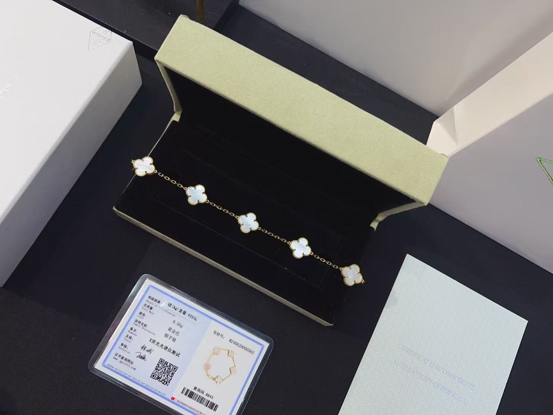 ✨ Golden Luxe Clover Bracelet – White Mother of Pearl Radiance 🍀